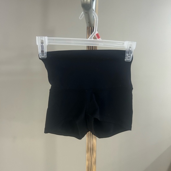 Lululemon Black Alignโข High-Rise Short 2" Spandex Shorts Womenโs Size X Small - Picture 4 of 6